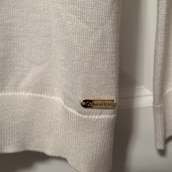 CALVIN KLEIN pullover with ruffle detail. - Picture 5 of 6